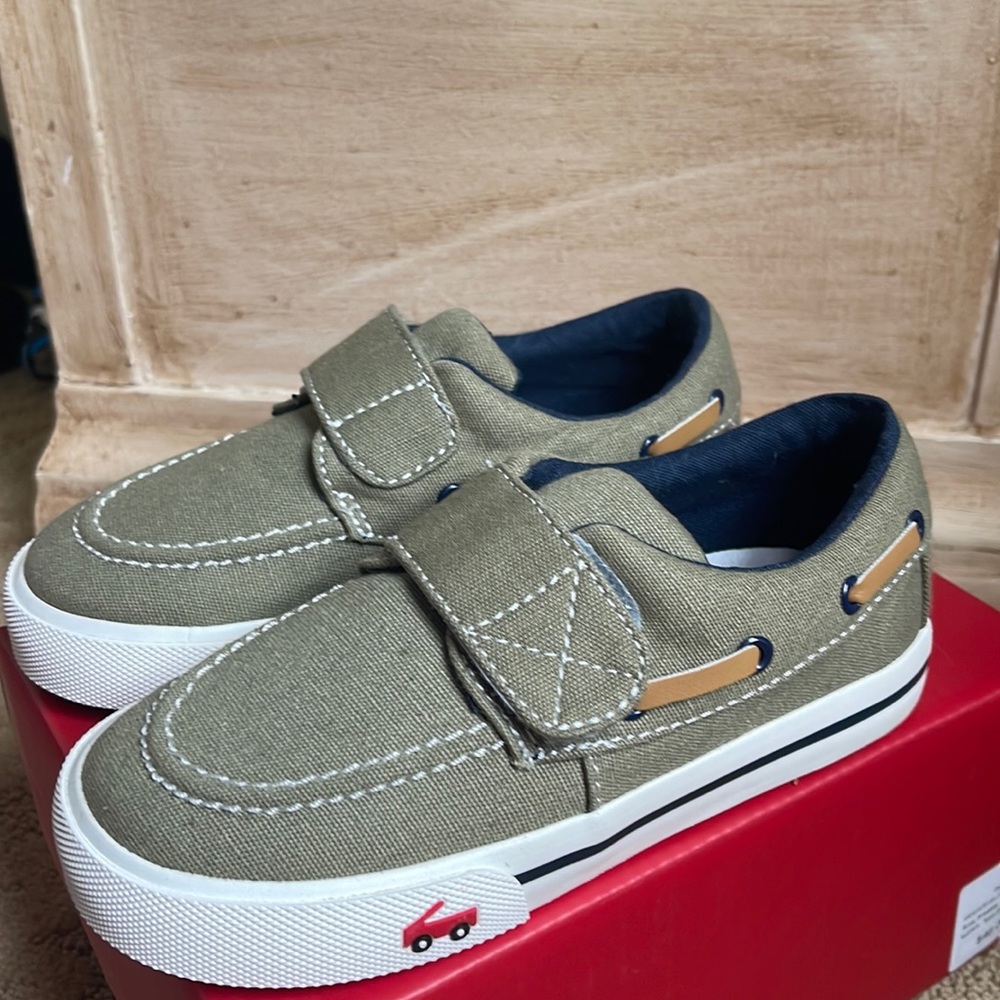 Brand new! See Kai Run size 11